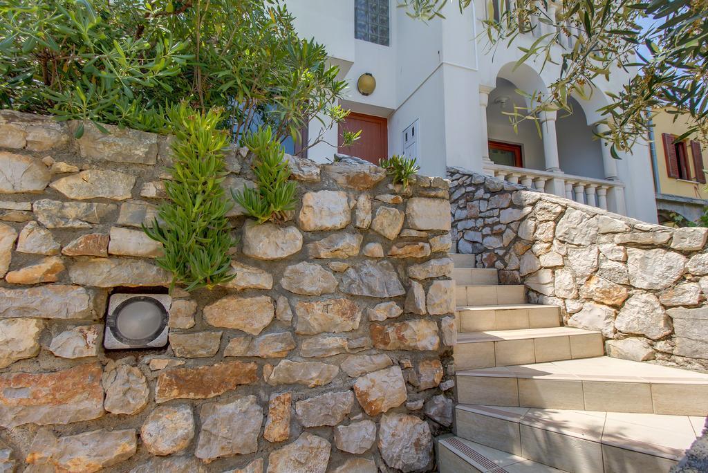 Villa Alma Veli Lošinj Exteriör bild