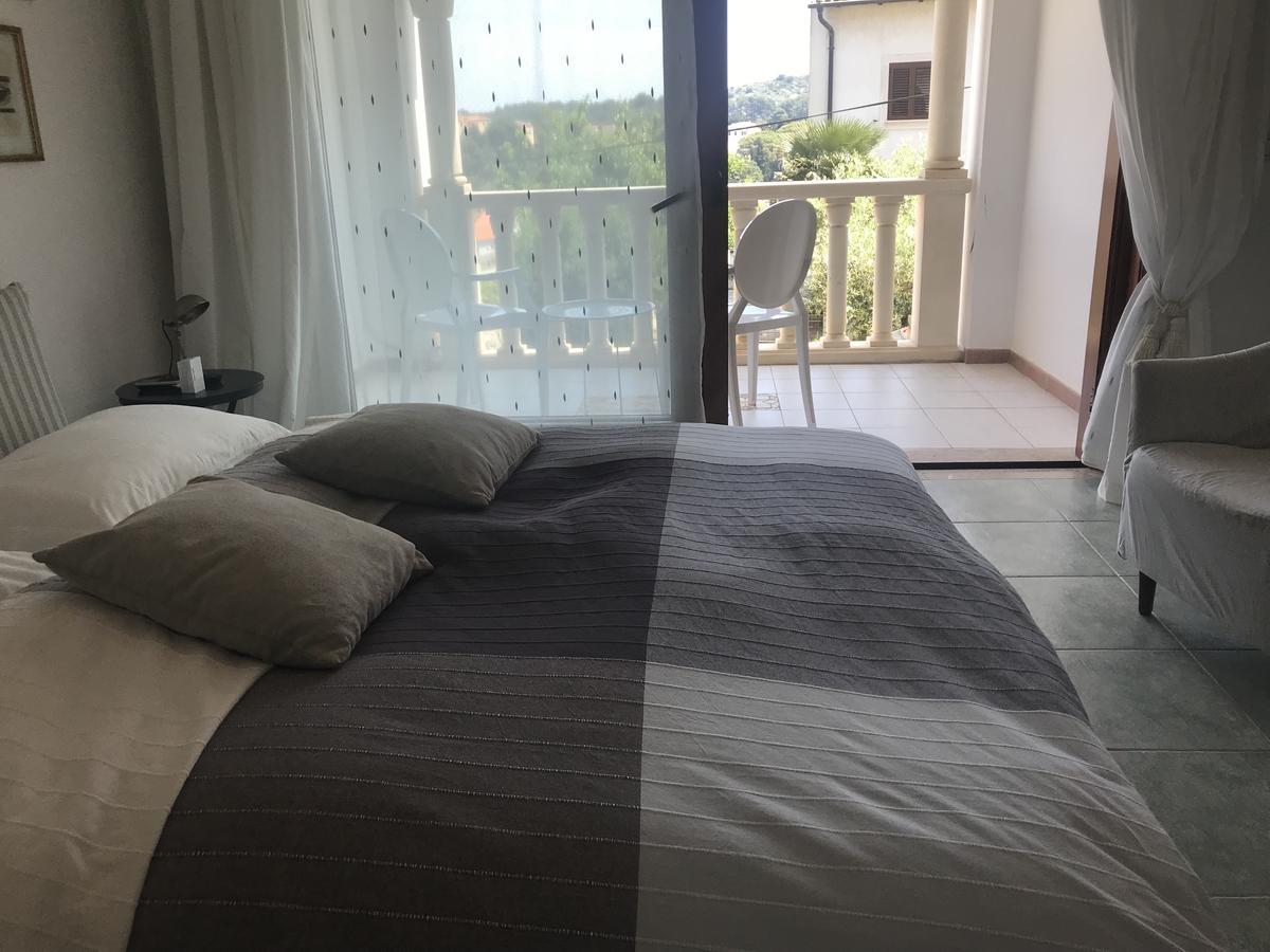 Villa Alma Veli Lošinj Exteriör bild