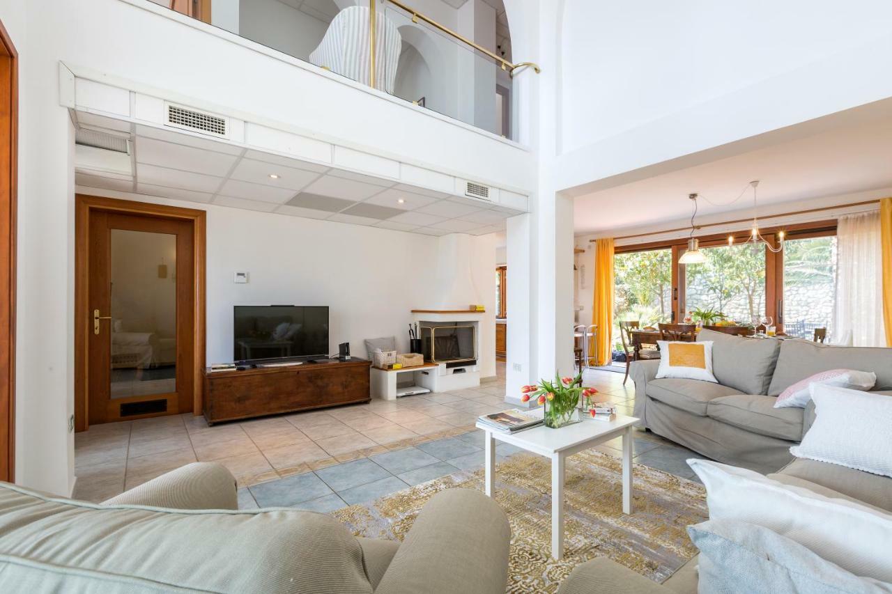 Villa Alma Veli Lošinj Exteriör bild